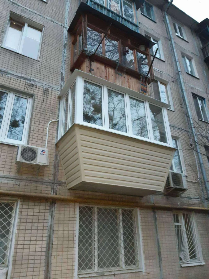 Обшивка балкона